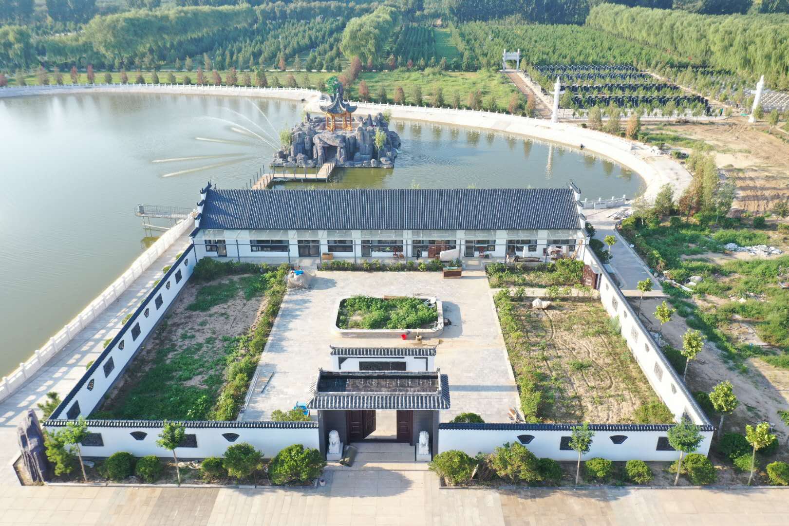 德芳潭陵园